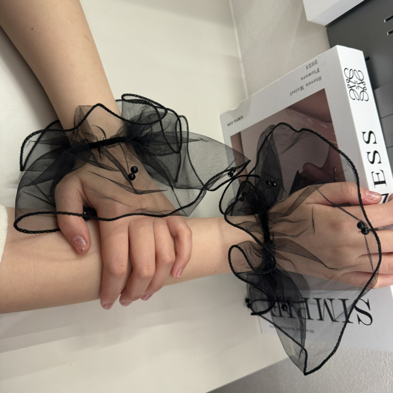 Manches en maille perlée, gant - Women Accessories Photos avis et prix